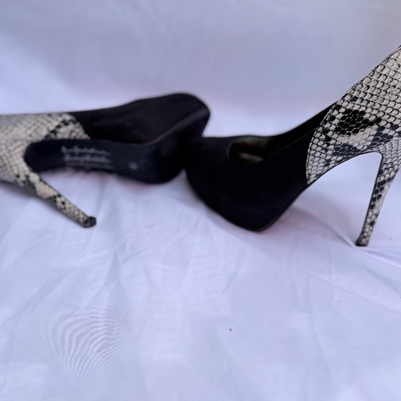 Kardashian Kollection Black & Snakeskin Stiletto Heels – Size 7.5M - Picture 3 of 5